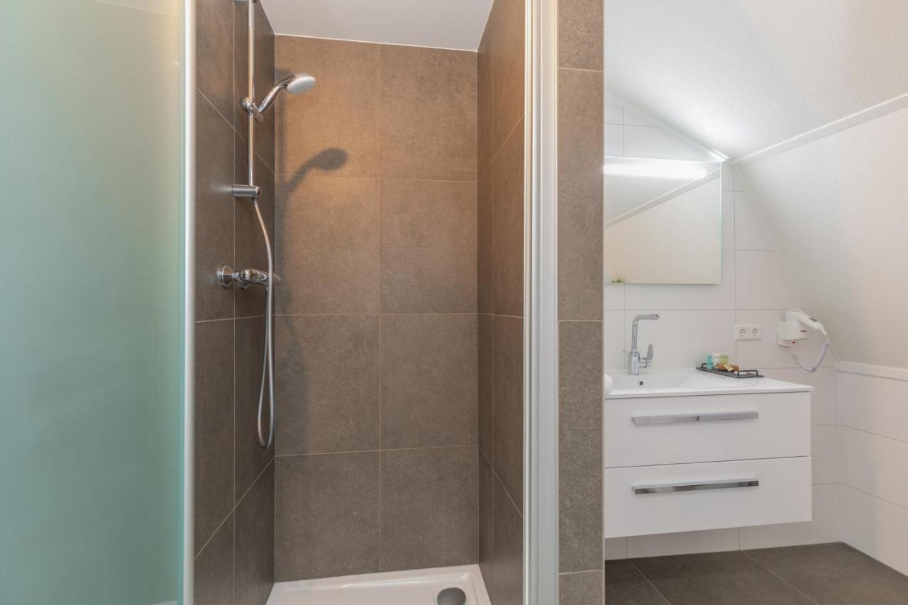 Double Room,773228107:JPEG